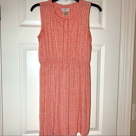 Ann Taylor Dresses & Skirts - Ann Taylor Loft chevron printed sleeveless dress